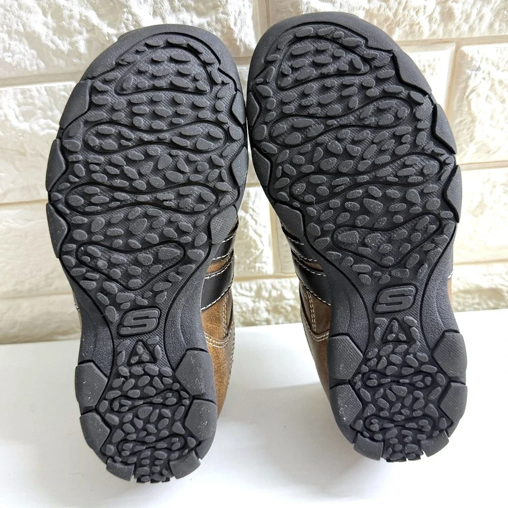 Skechers Sneakers Kids Size 1 Brown Excellent Lace Up Casual Sporty Shoes